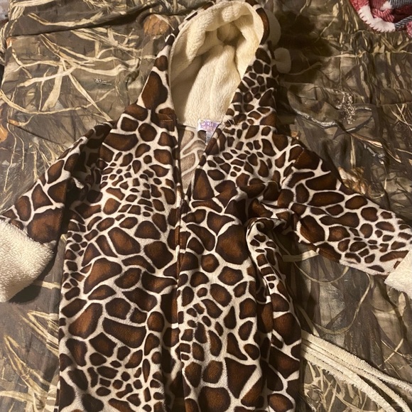 One piece giraffe suit - Picture 1 of 3